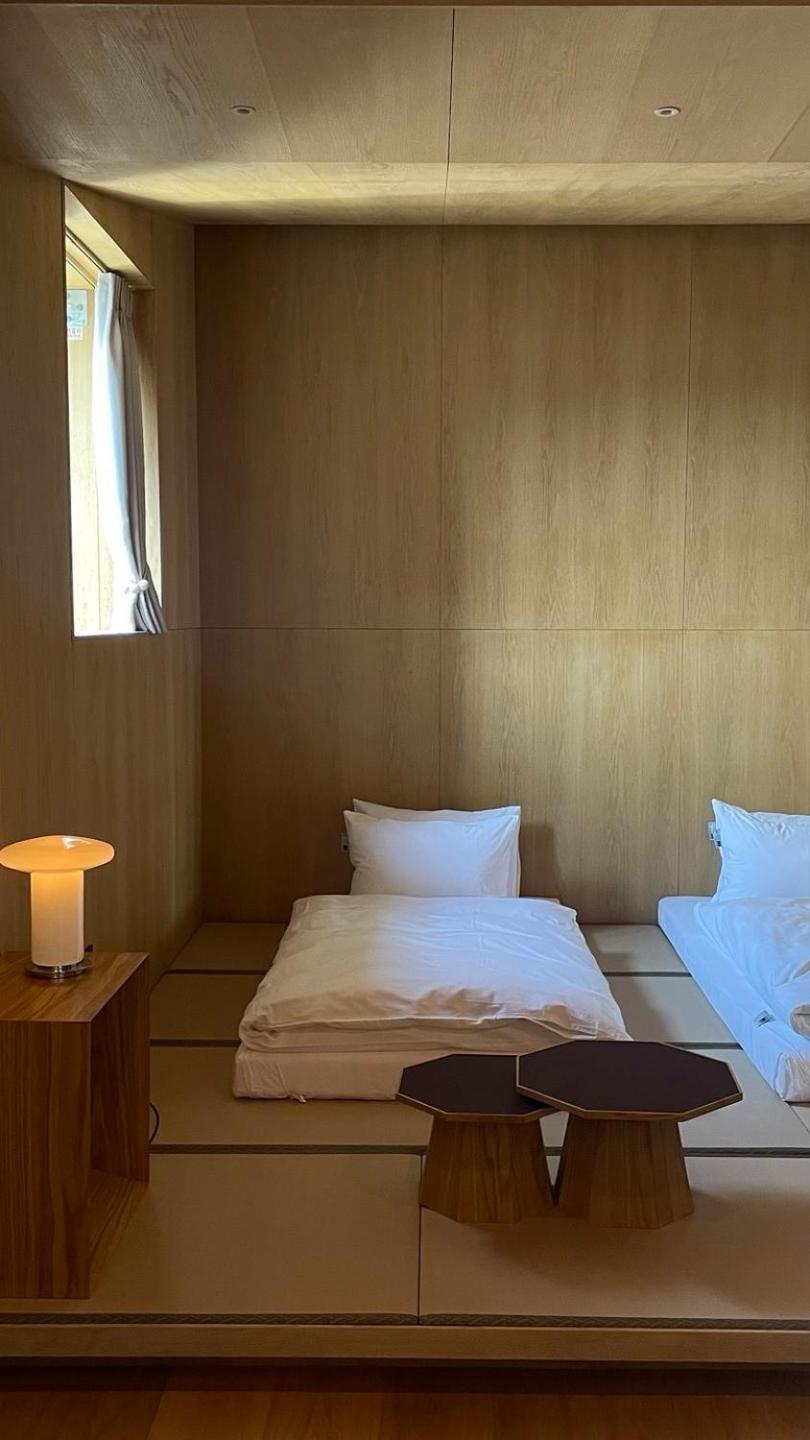 Pbr7 Hotel Unusual Stay Кёнджу Экстерьер фото
