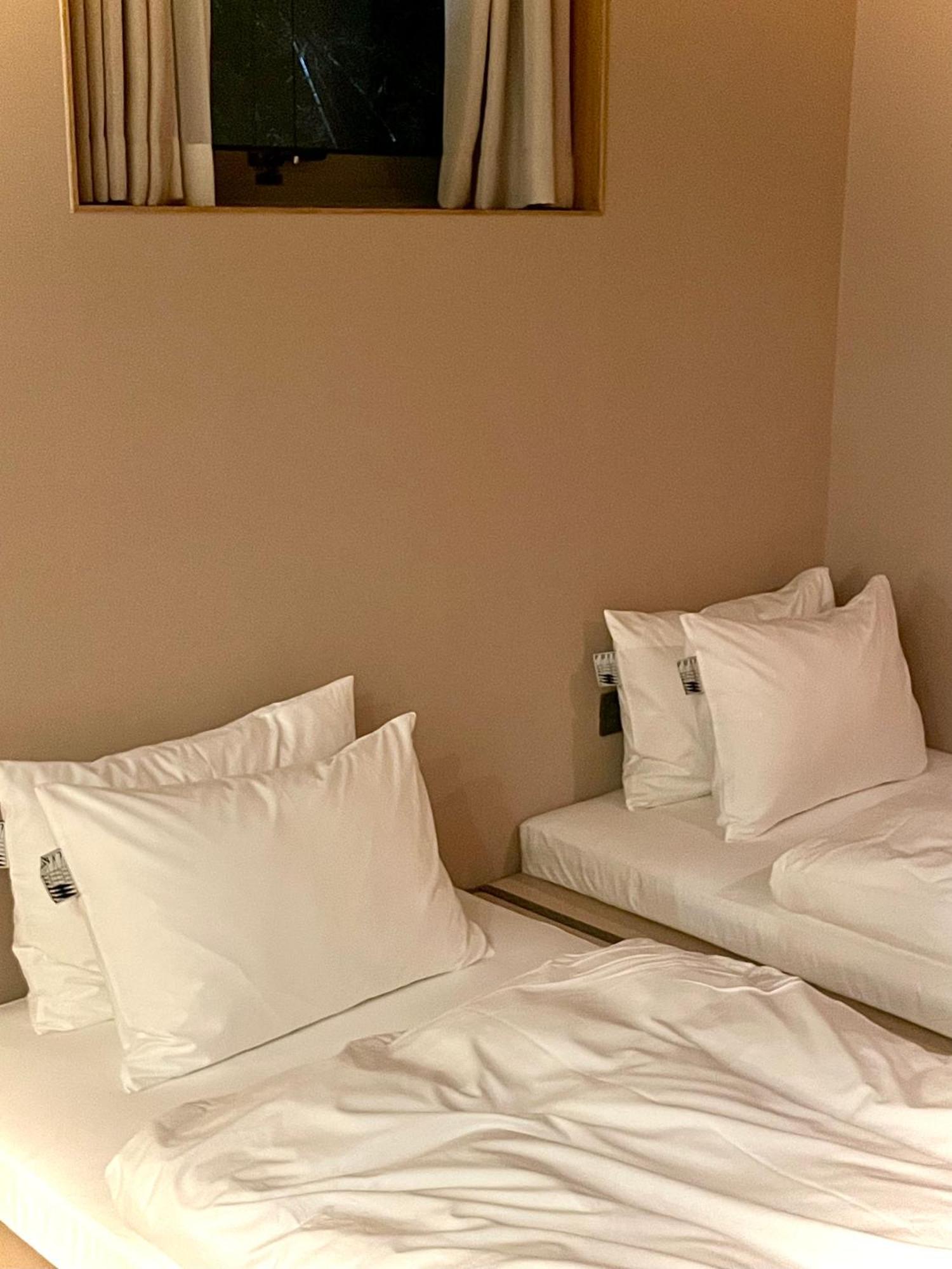 Pbr7 Hotel Unusual Stay Кёнджу Экстерьер фото