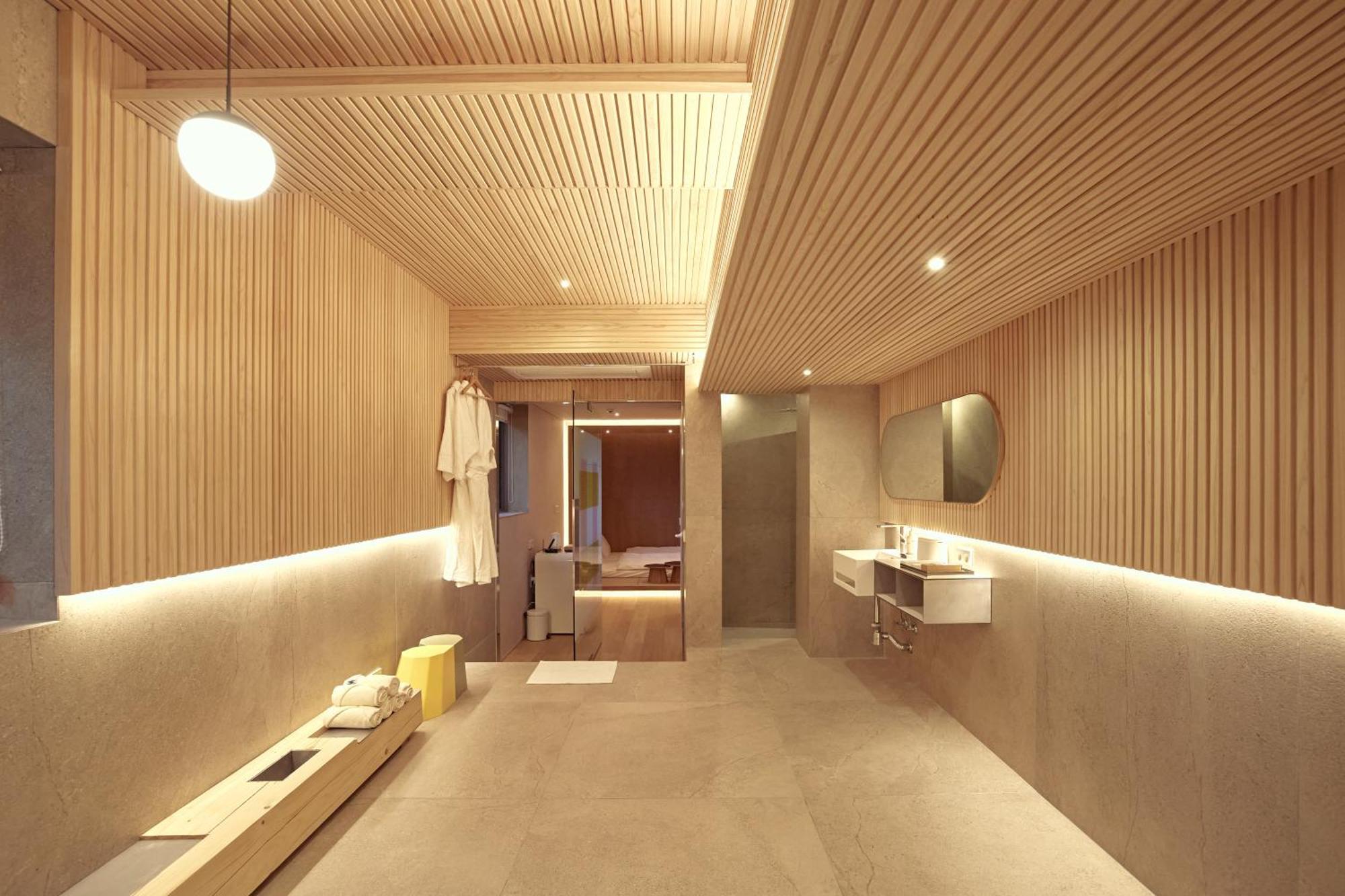 Pbr7 Hotel Unusual Stay Кёнджу Экстерьер фото