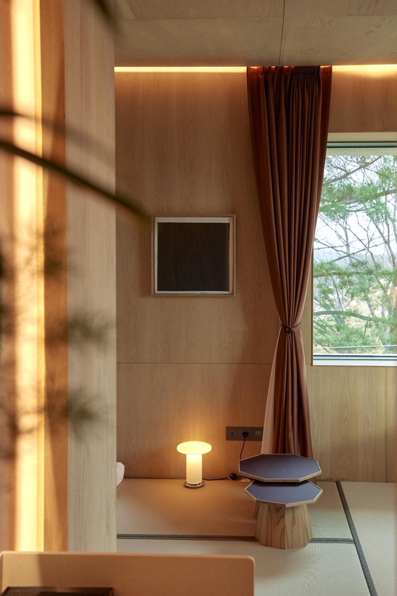 Pbr7 Hotel Unusual Stay Кёнджу Экстерьер фото