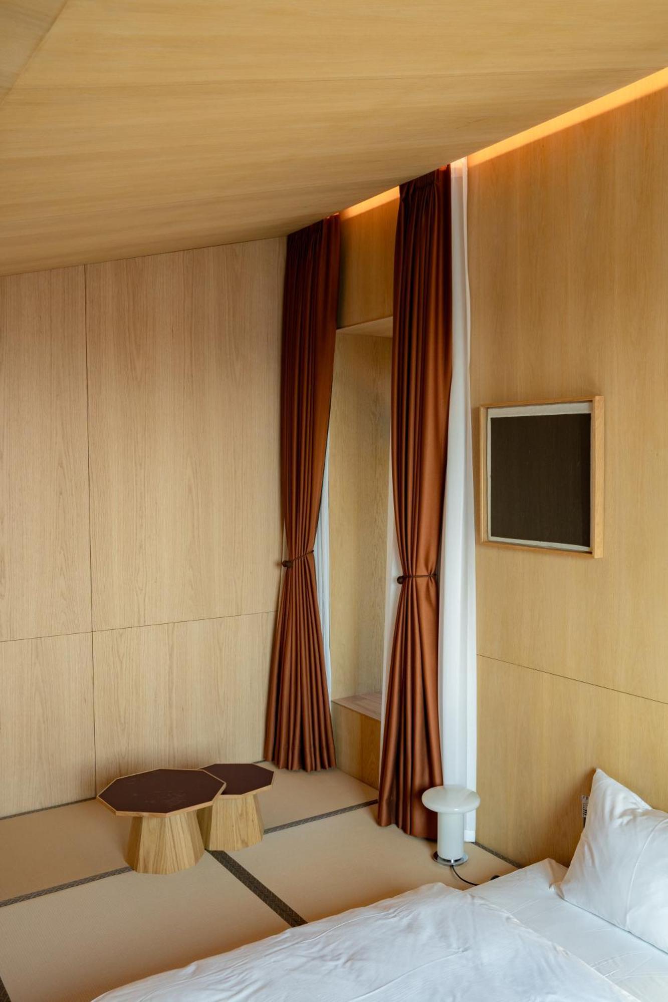 Pbr7 Hotel Unusual Stay Кёнджу Экстерьер фото