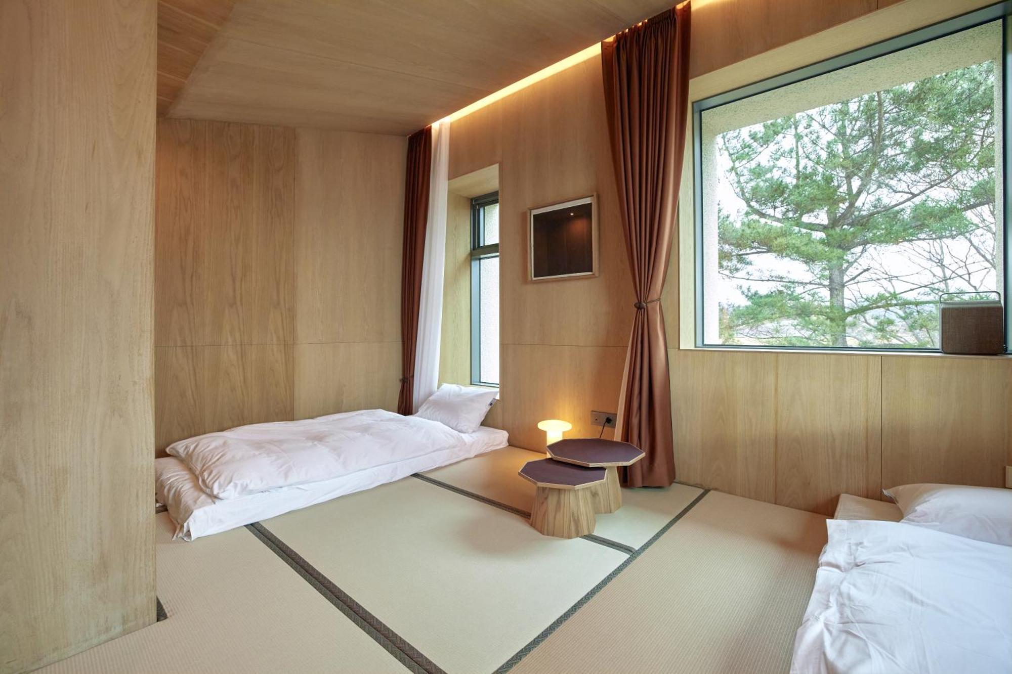 Pbr7 Hotel Unusual Stay Кёнджу Экстерьер фото